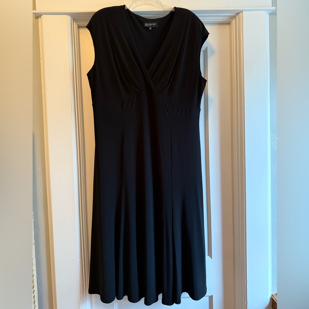 Little Black Dress, 18W